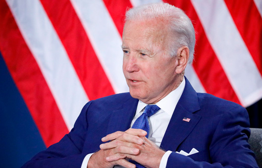 Biden assina decreto para regulamentar inteligência artificial nos Estados Unidos - 