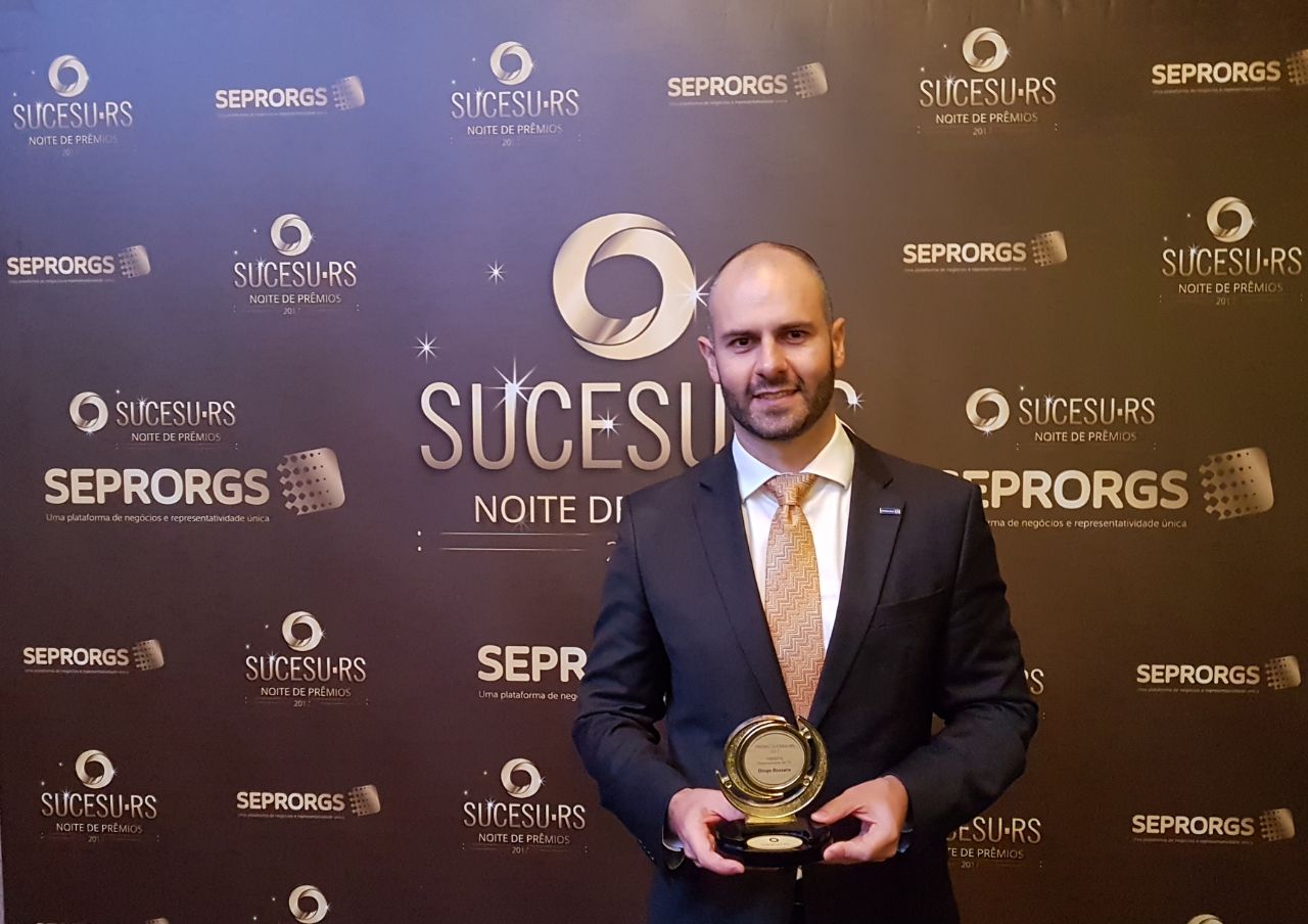 Presidente Diogo Rossato é Personalidade de TIC 2017 pelo Prêmio SUCESU-RS - 