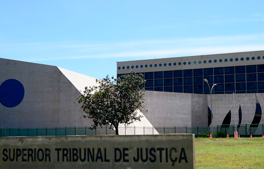 Maioria no STJ decide que SELIC deve corrigir dívidas civis - 