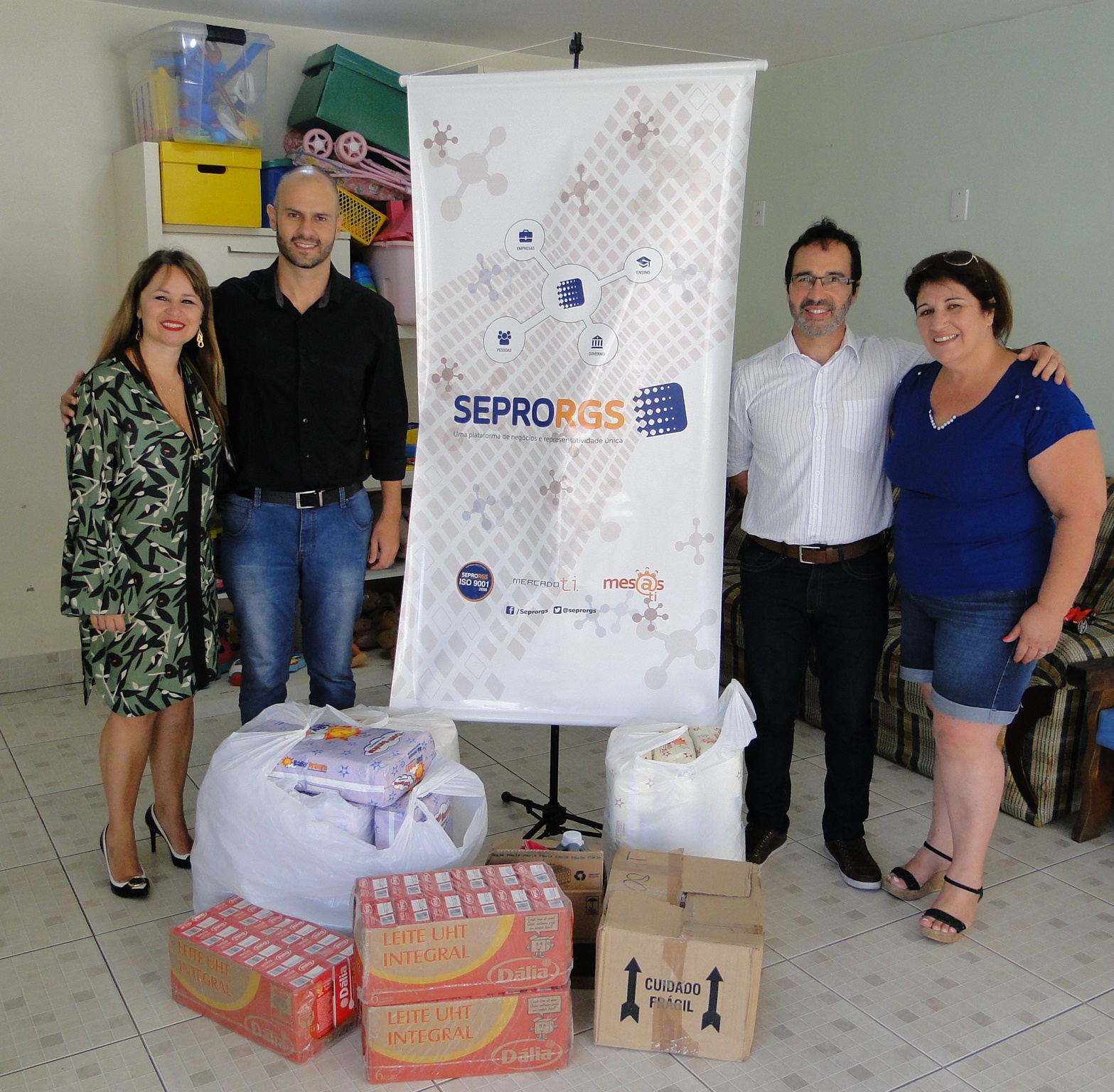 SEPRORGS faz doação a SOS - Casas de Acolhida - 