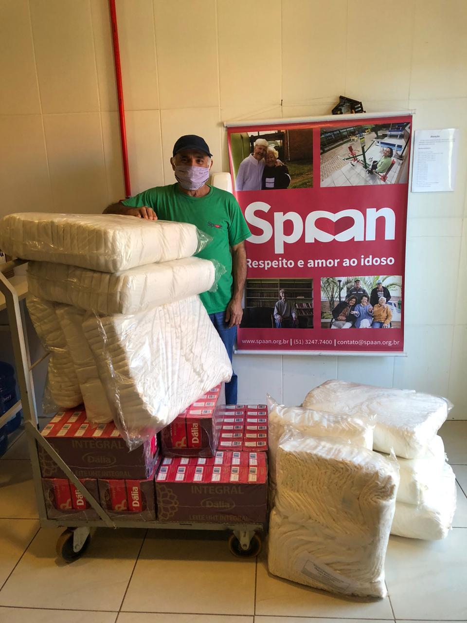 SEPRORGS entrega doações da Campanha do Agasalho 2020 para a Spaan - 