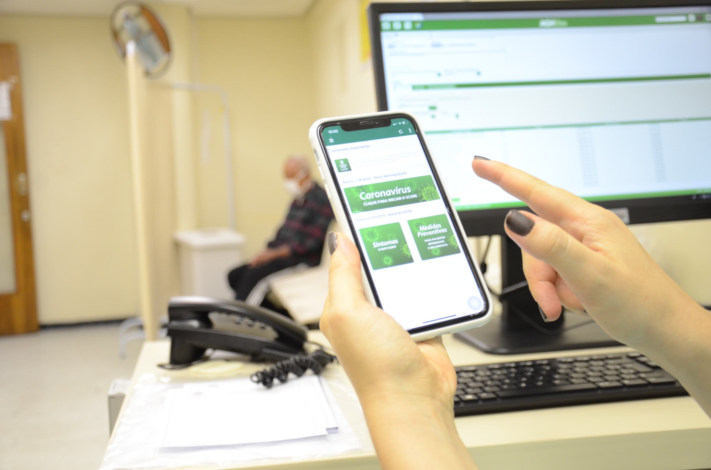 HCPA usa aplicativo da uMov.me para triagem de pacientes com suspeita de COVID-19 - 