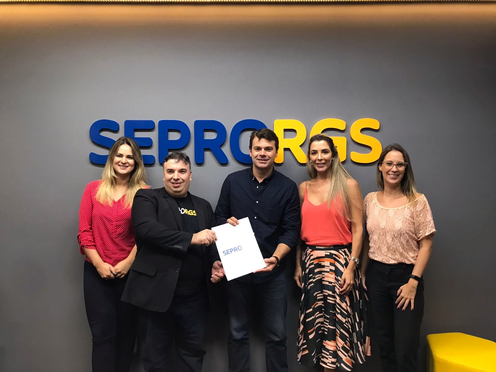 SEPRORGS apresenta proposta de políticas públicas em tecnologia e inovação e demandas prioritárias a parlamentares estaduais - 